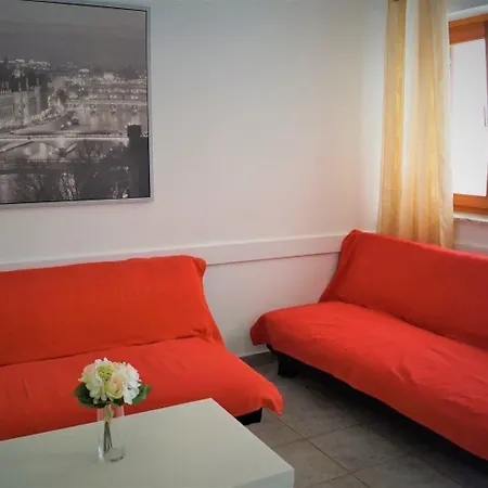 Apartament Valkane *